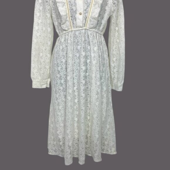 White Vintage Style Crochet Lace Midi Dress - Picture 2 of 8